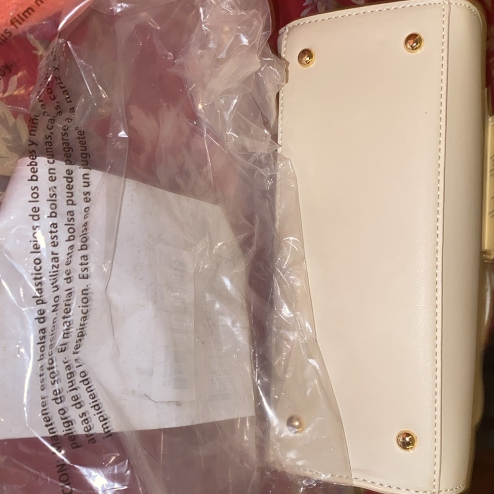Valentino NWT crossbody with bonus coin wallet - Picture 9 of 12